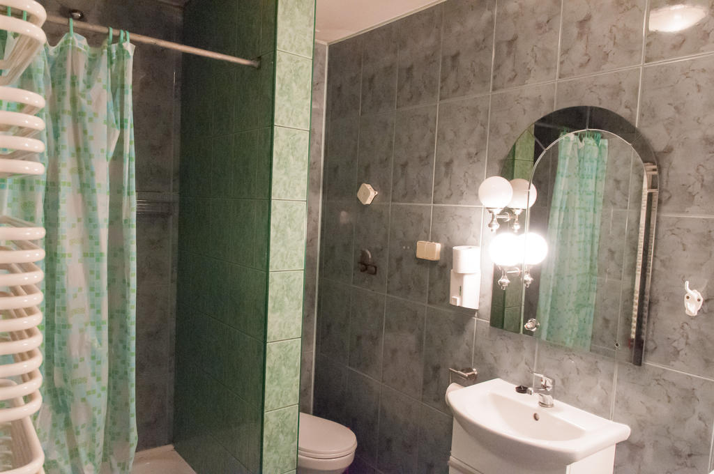 Uslugi Hotelarskie Las Vegas Miedzyrzec Podlaski Ngoại thất bức ảnh